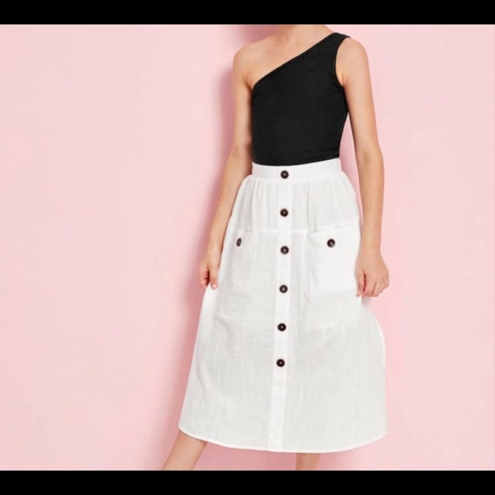 Shoulder top and button front skirt set.